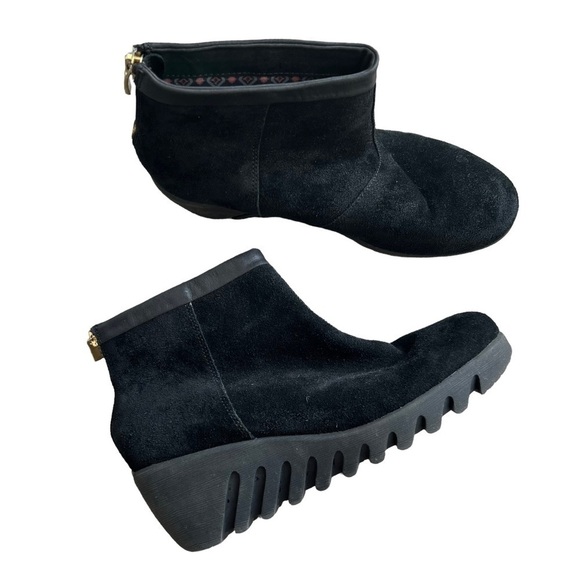 Cougar - Suede Waterproof Platform Wedge Ankle Winter Boot Sz 9 - Picture 1 of 10